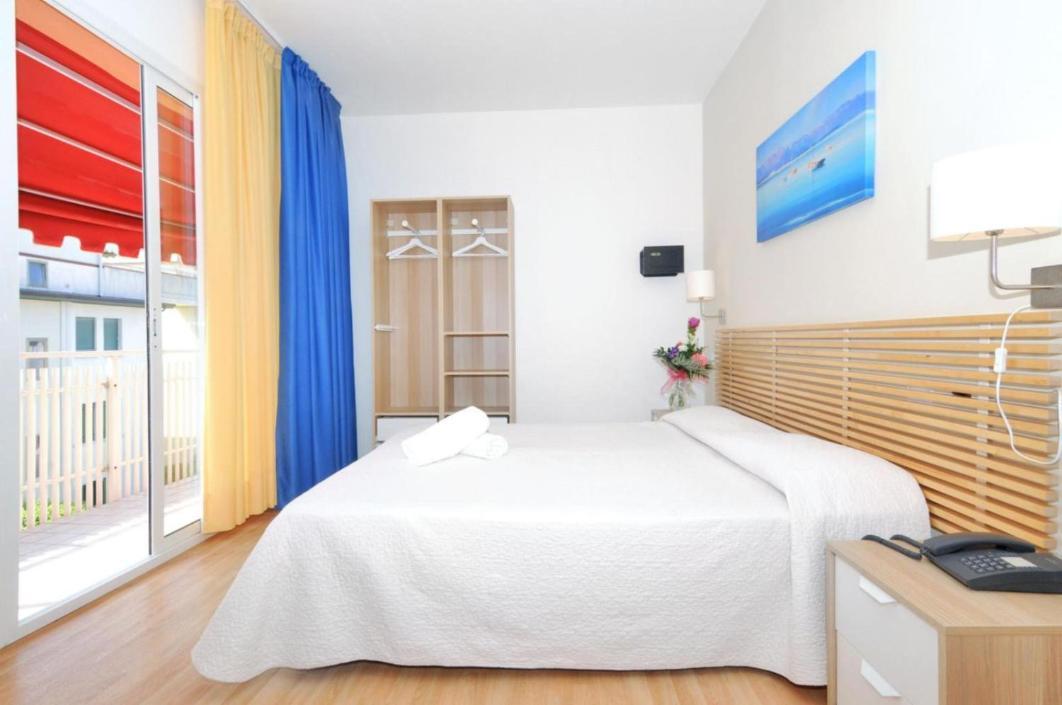 קאורלה Hotel Rex מראה חיצוני תמונה