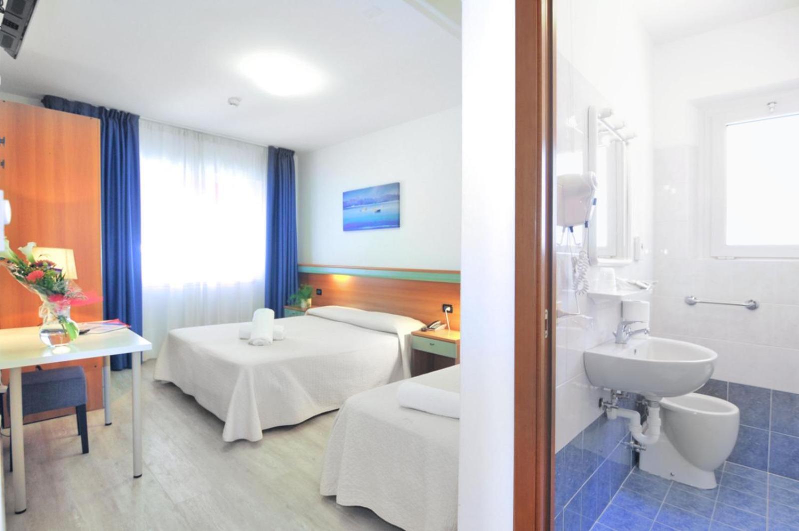 קאורלה Hotel Rex מראה חיצוני תמונה