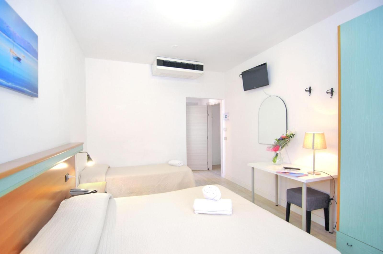 קאורלה Hotel Rex מראה חיצוני תמונה