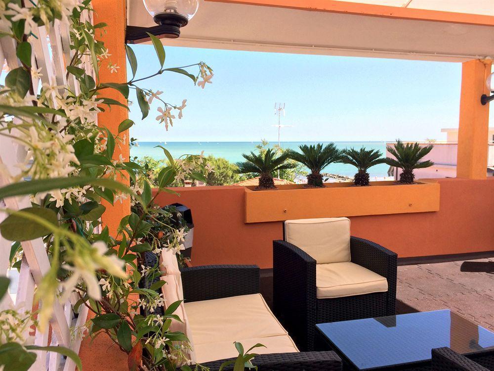 קאורלה Hotel Rex מראה חיצוני תמונה