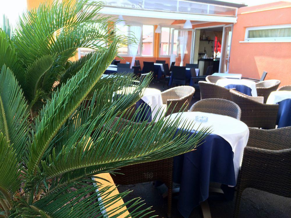 קאורלה Hotel Rex מראה חיצוני תמונה