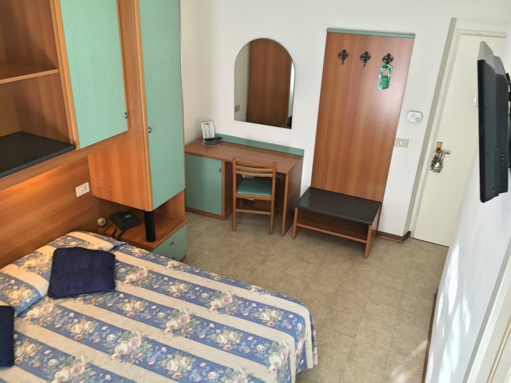 קאורלה Hotel Rex מראה חיצוני תמונה