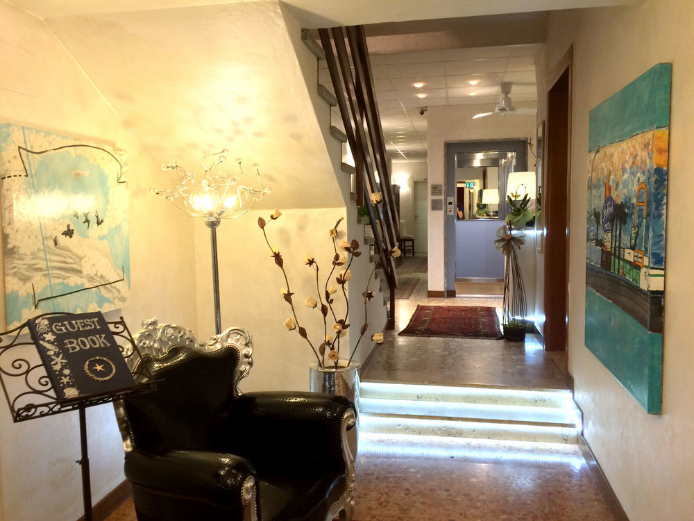 קאורלה Hotel Rex מראה חיצוני תמונה
